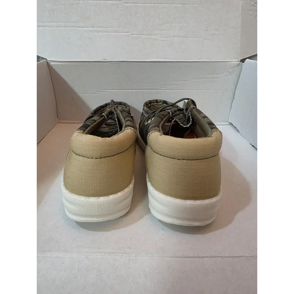 US Sports Youth Boys Camo Slip On Loafer Shoes Size 11 Kids Tiger Stripe Green